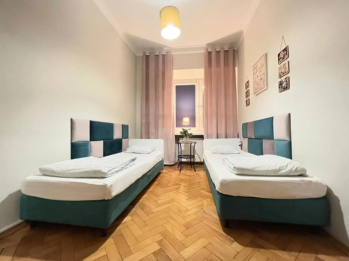 Helvetia Warsaw - Private Rooms In City Center And Old Town