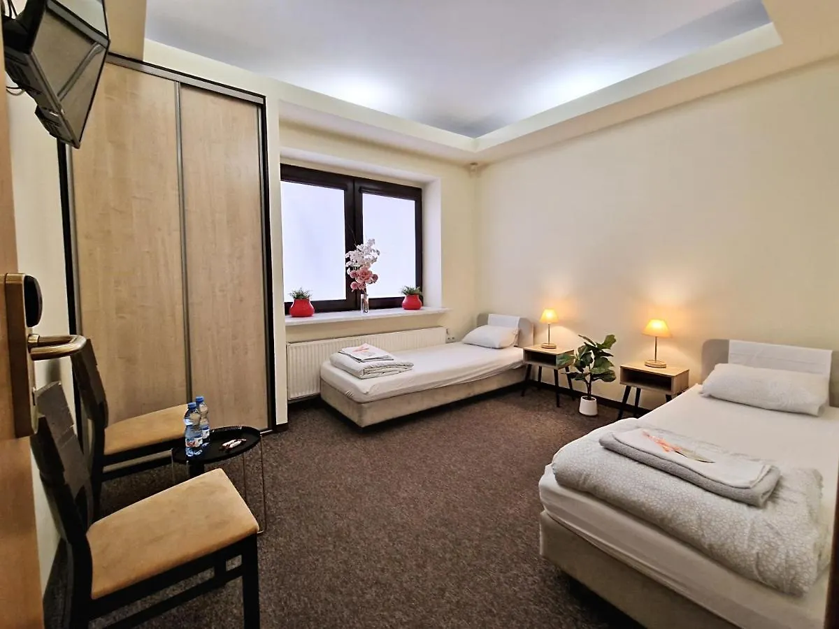 Helvetia Warsaw - Private Rooms In City Center And Old Town 0*,
