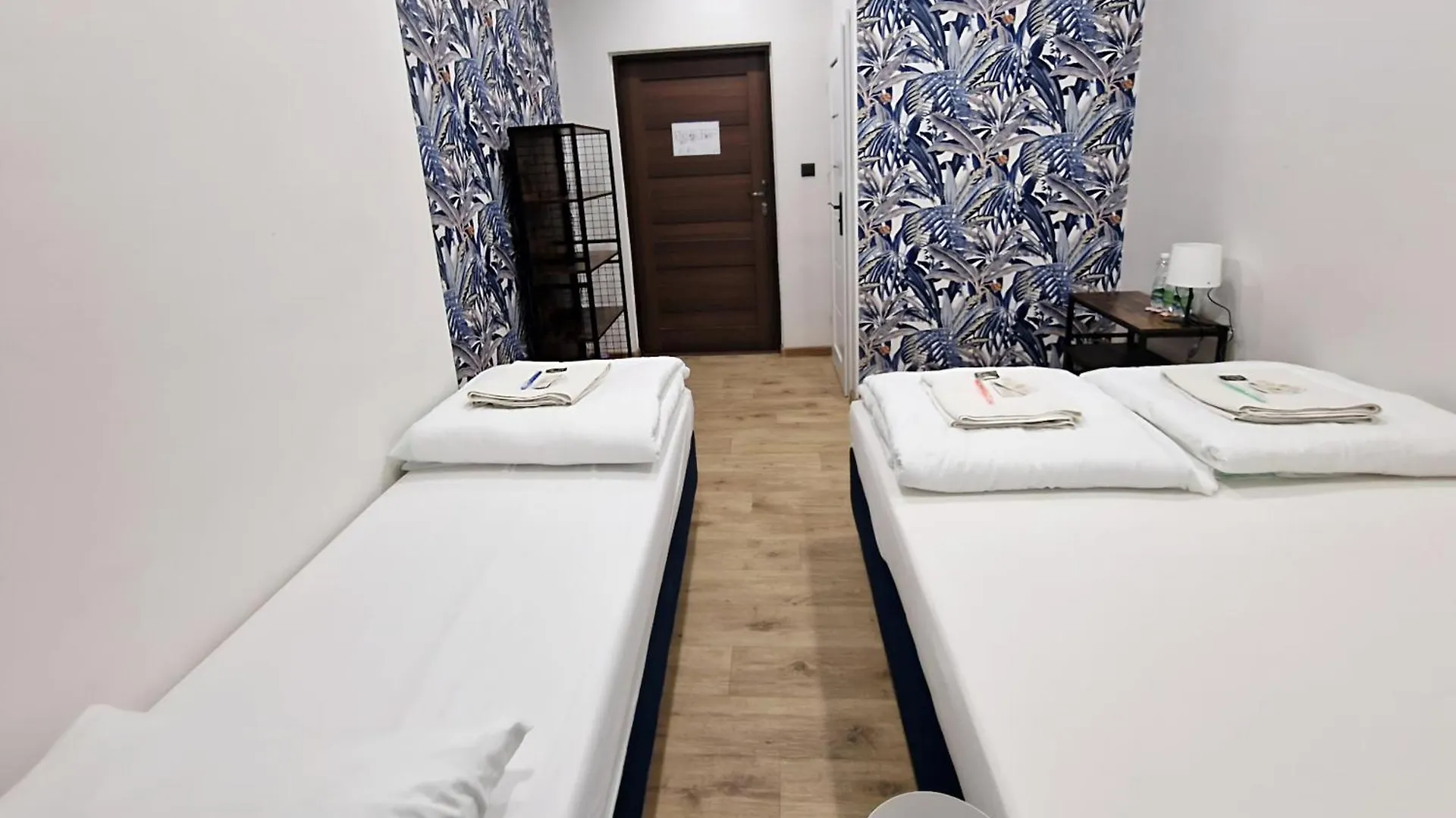 Helvetia Warsaw - Private Rooms In City Center And Old Town 0*,  Polonia