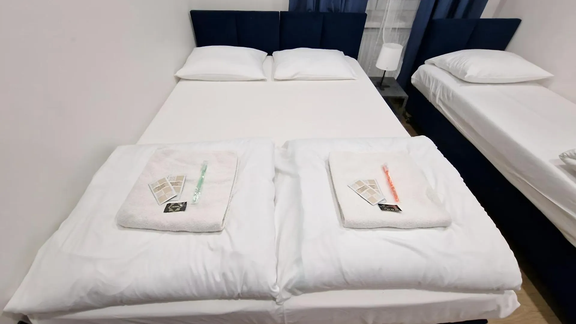 Helvetia Warsaw - Private Rooms In City Center And Old Town 0*,