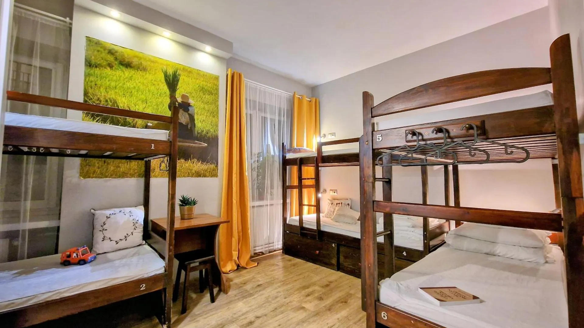 Helvetia Rooms Warsaw City Center And Old Town Hostel