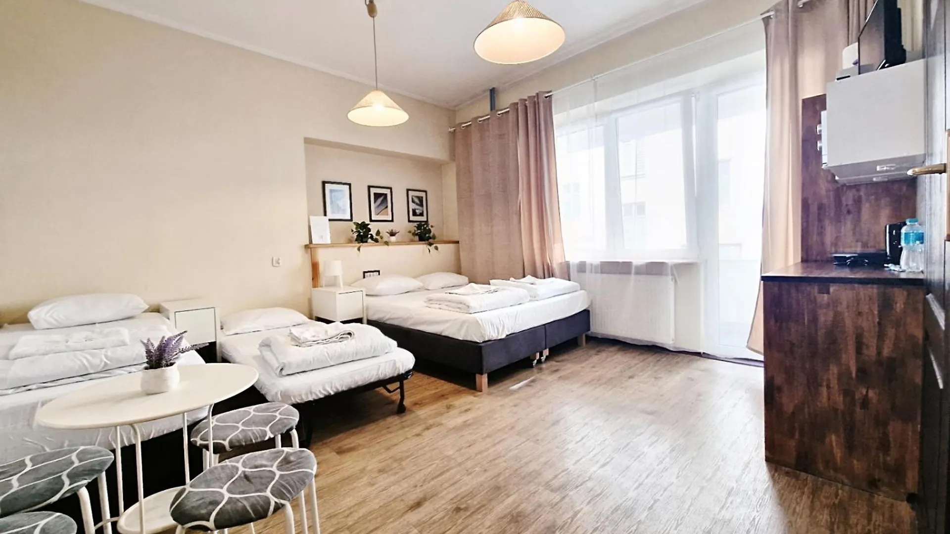 Hostel Helvetia Rooms Warsaw City Center And Old Town